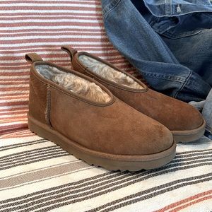 UGG Slip on